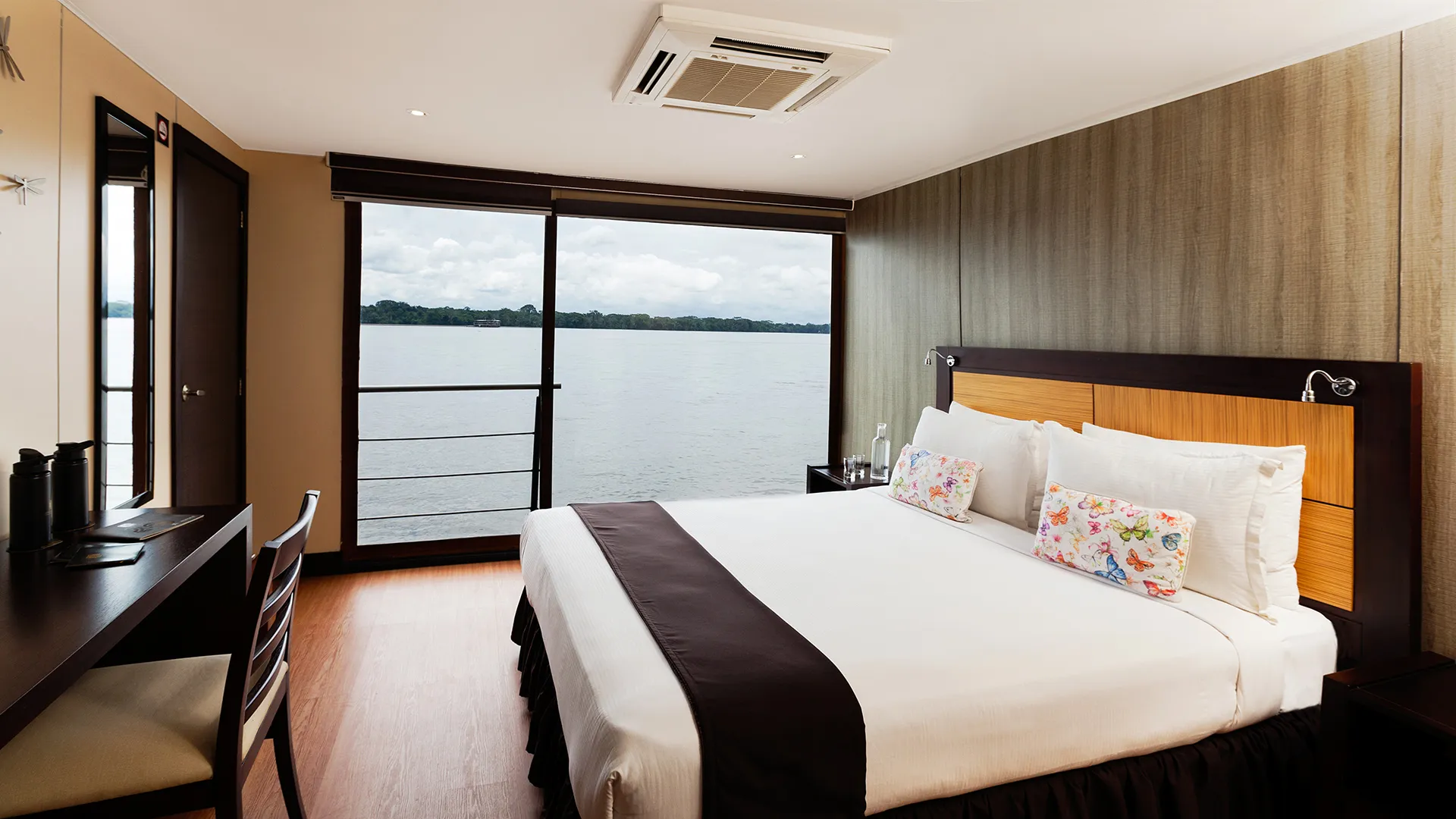 Anakonda Amazon Cruises cabin
