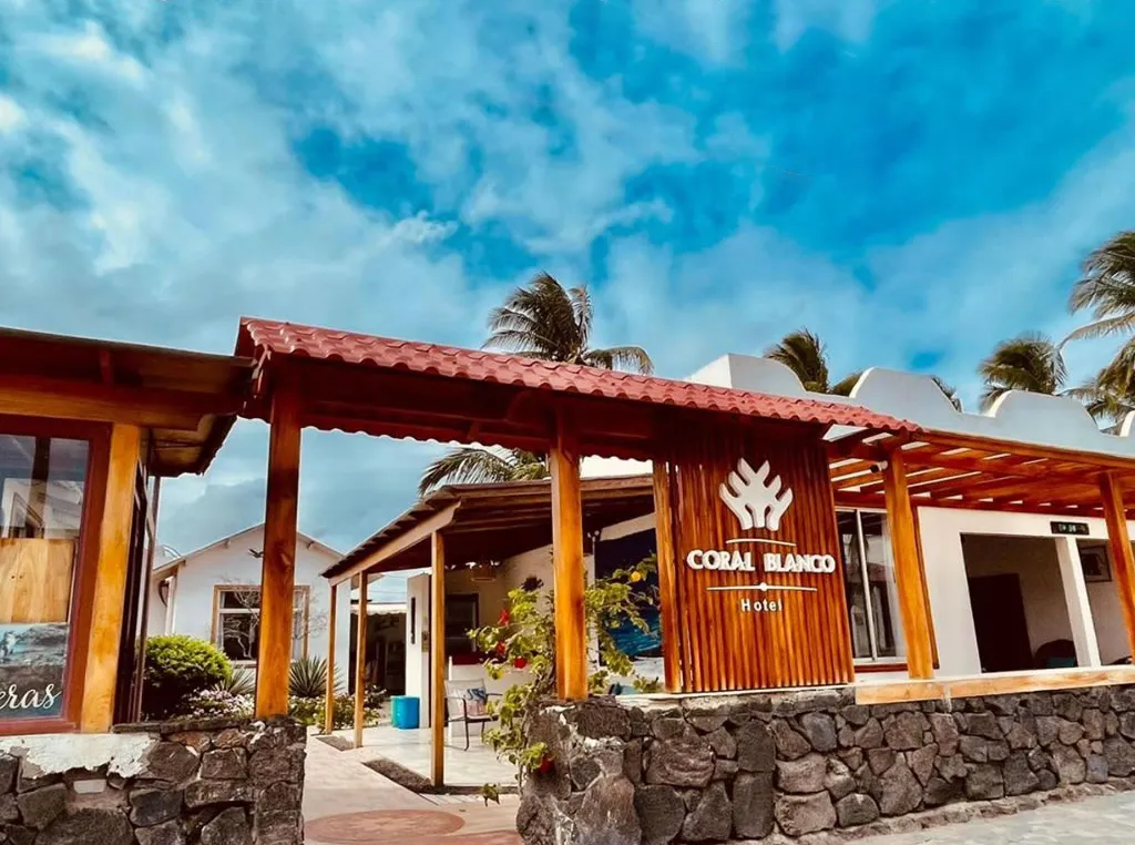 Coral Blanco Hotel