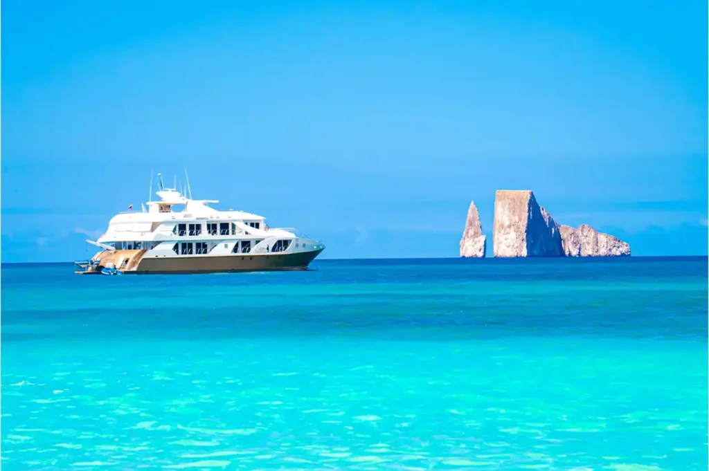 Elite Galapagos Yacht Exterior