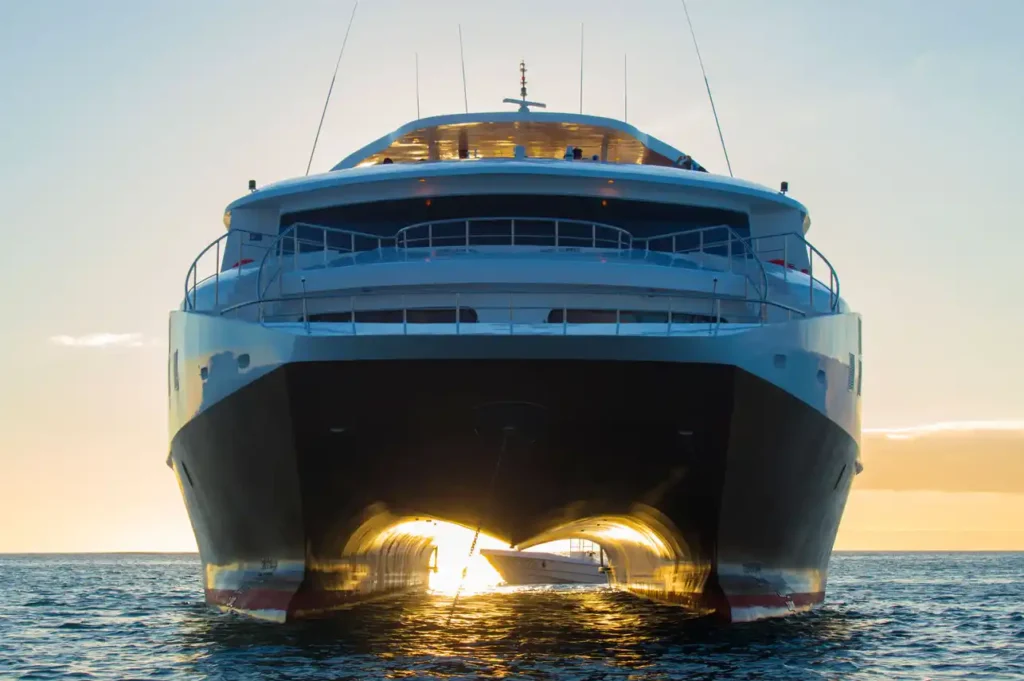 Elite Galapagos Yacht Exterior