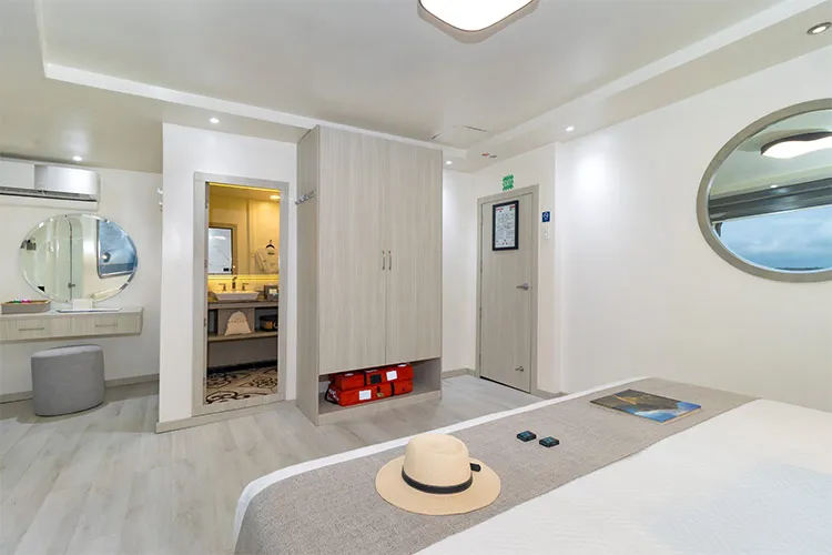 Galapagos Horizon cabin