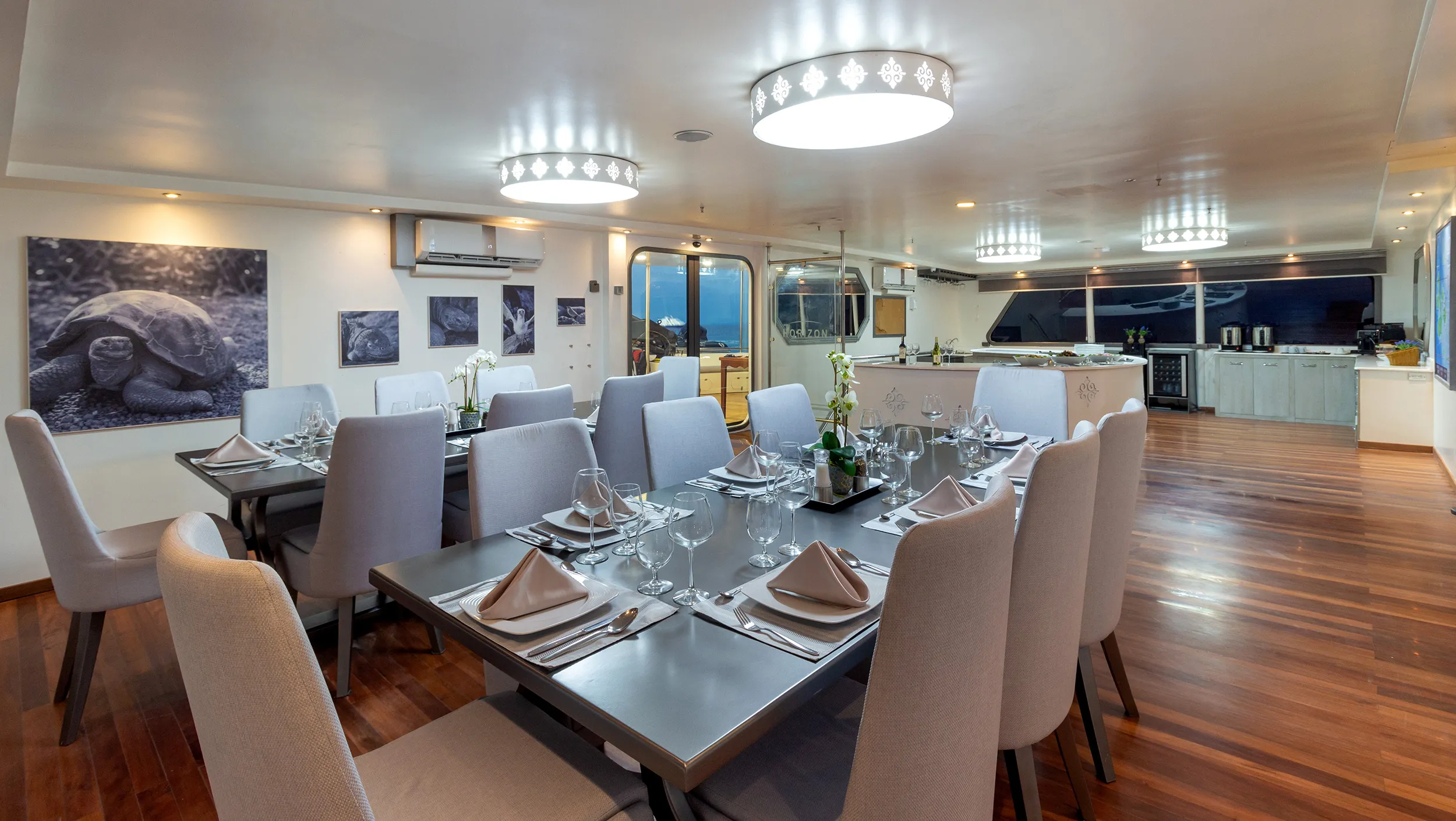 Galapagos Horizon restaurant
