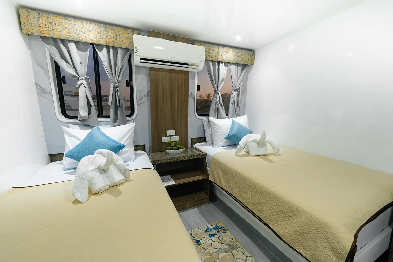 M/C Anahí cabin