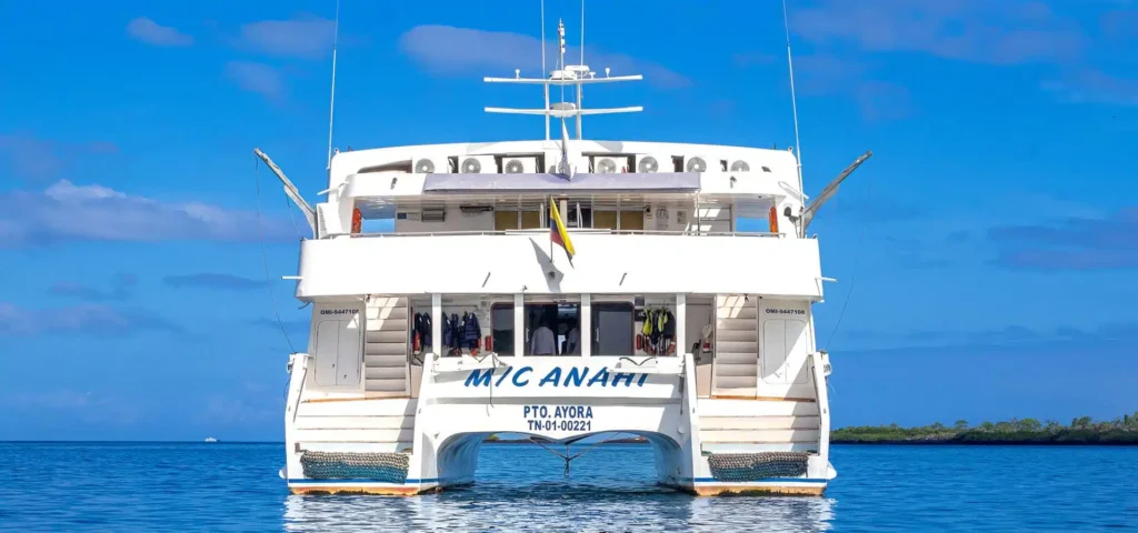 Anahi Catamaran Galapagos Exterior