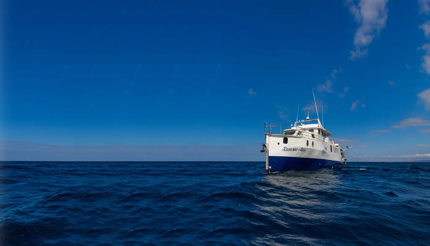 Galapagos Tourist Class Diving yacht