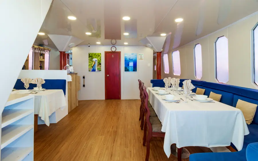M/Y Danubio Azul restaurant