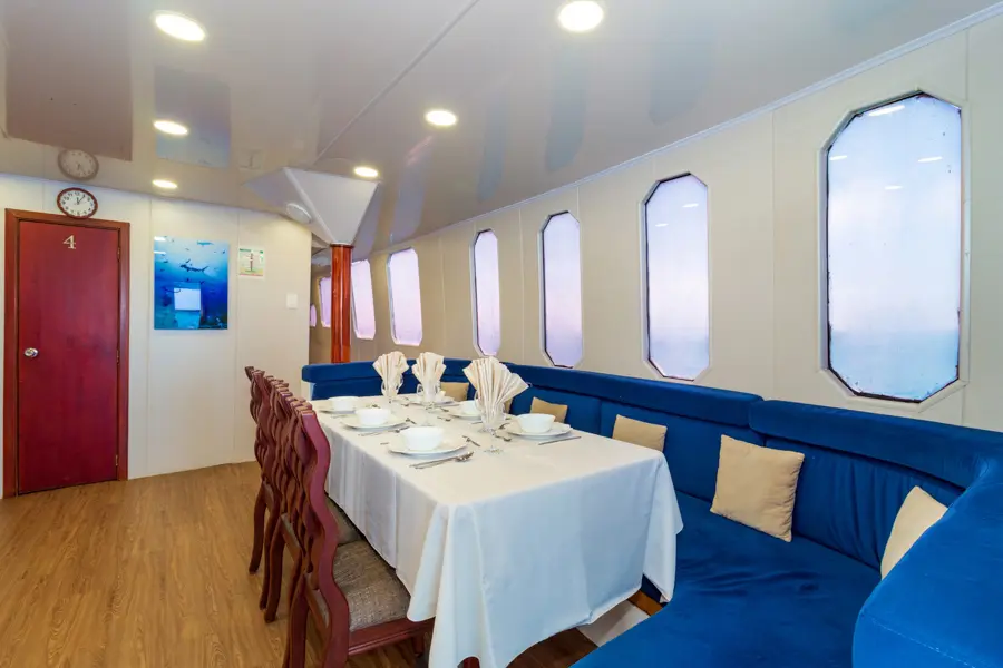 M/Y Danubio Azul restaurant