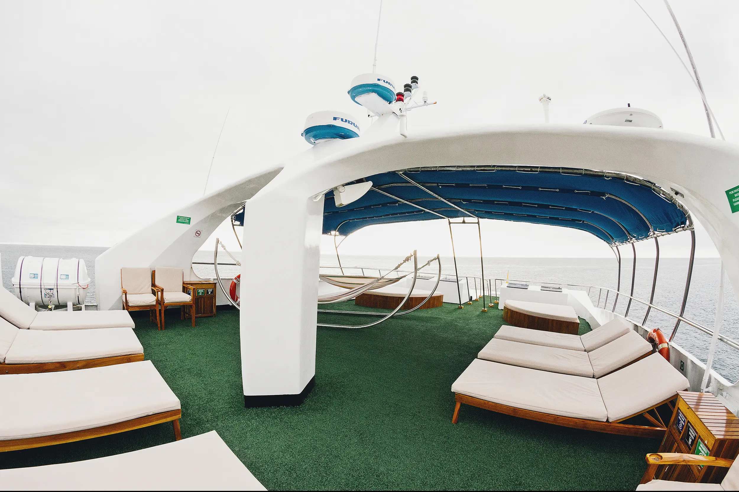 M/Y Galapagos Sky deck