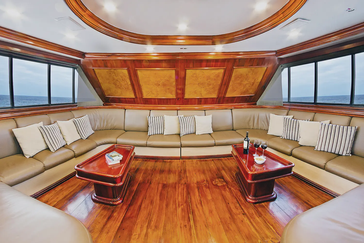 M/Y Galapagos Sky interior