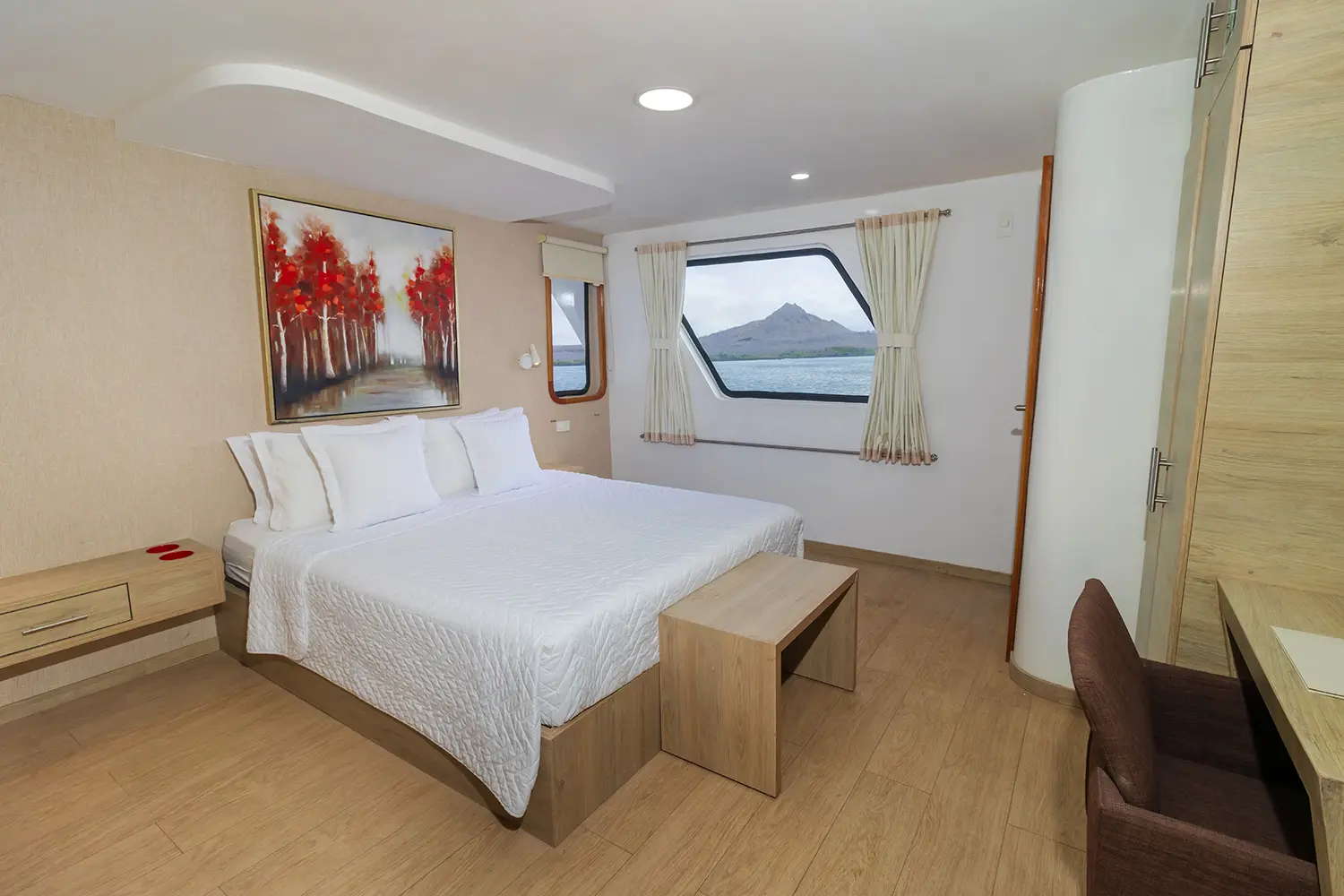 M/Y Grand Queen Beatriz cabin