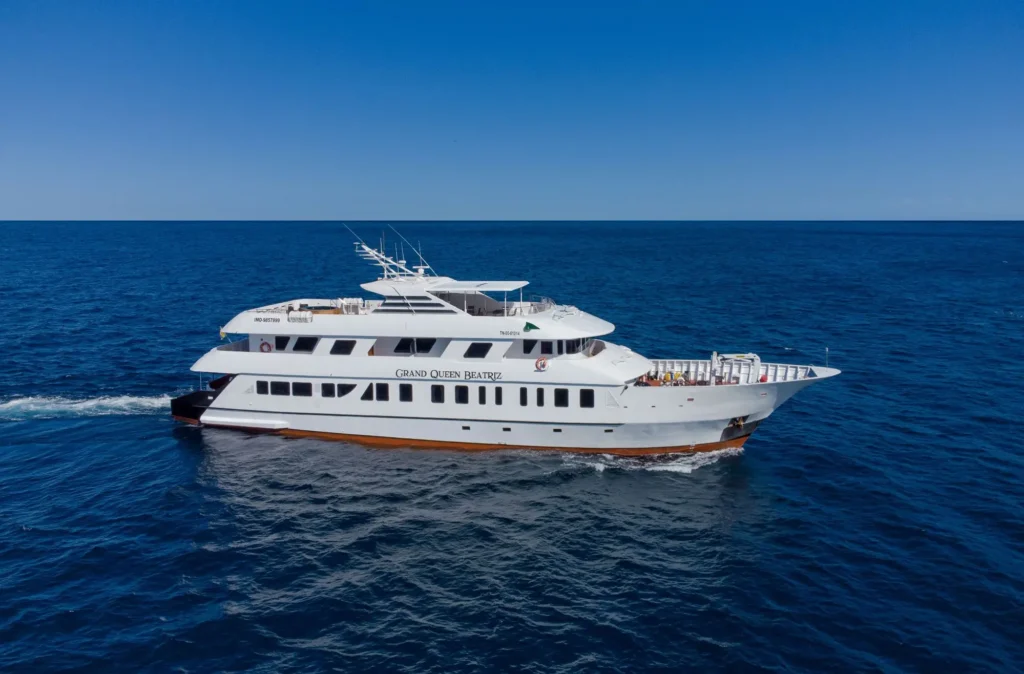 Galapagos Tourist Superior boat