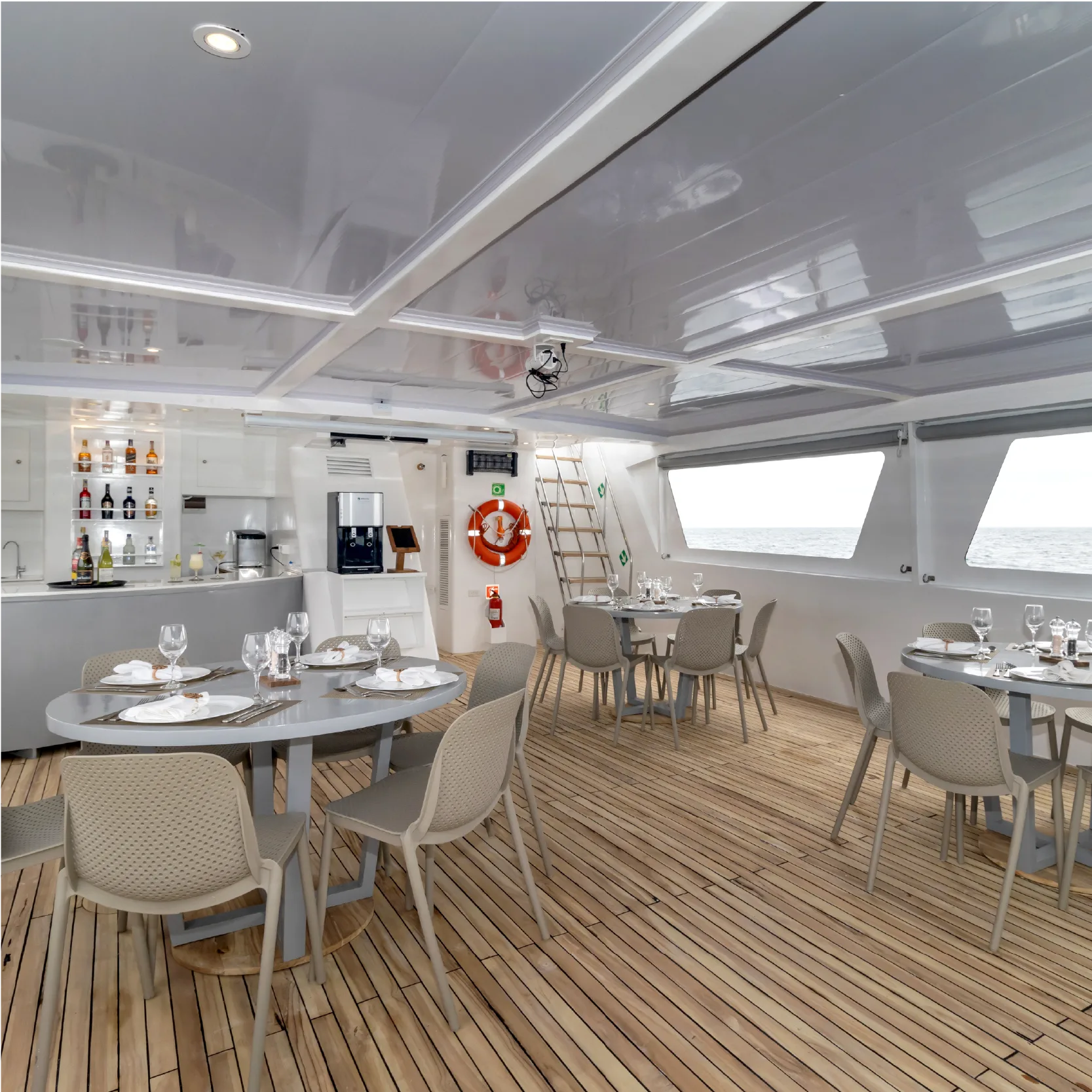 M/Y Köln restaurant