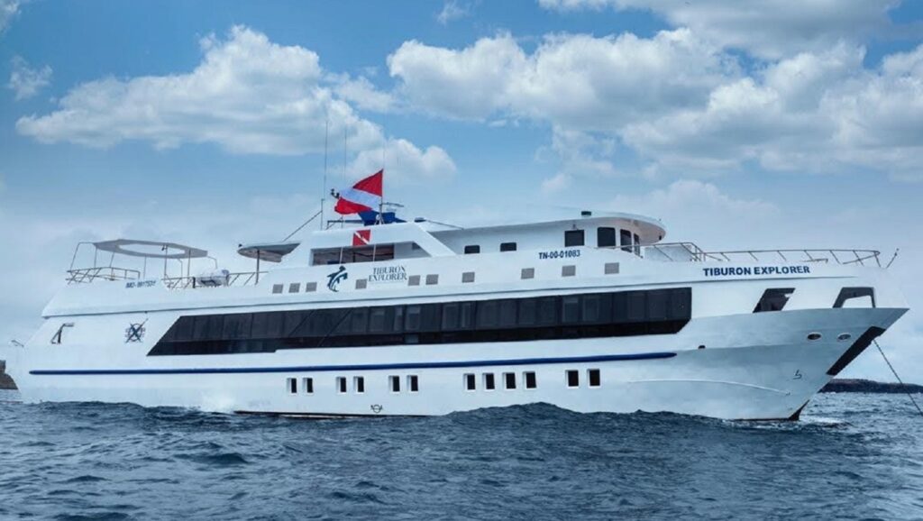 Tiburon explorer exterior 04