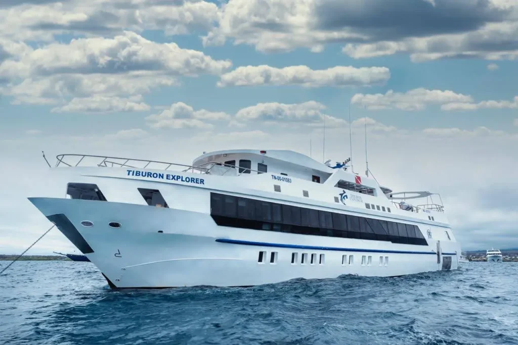 Tiburon explorer exterior 05