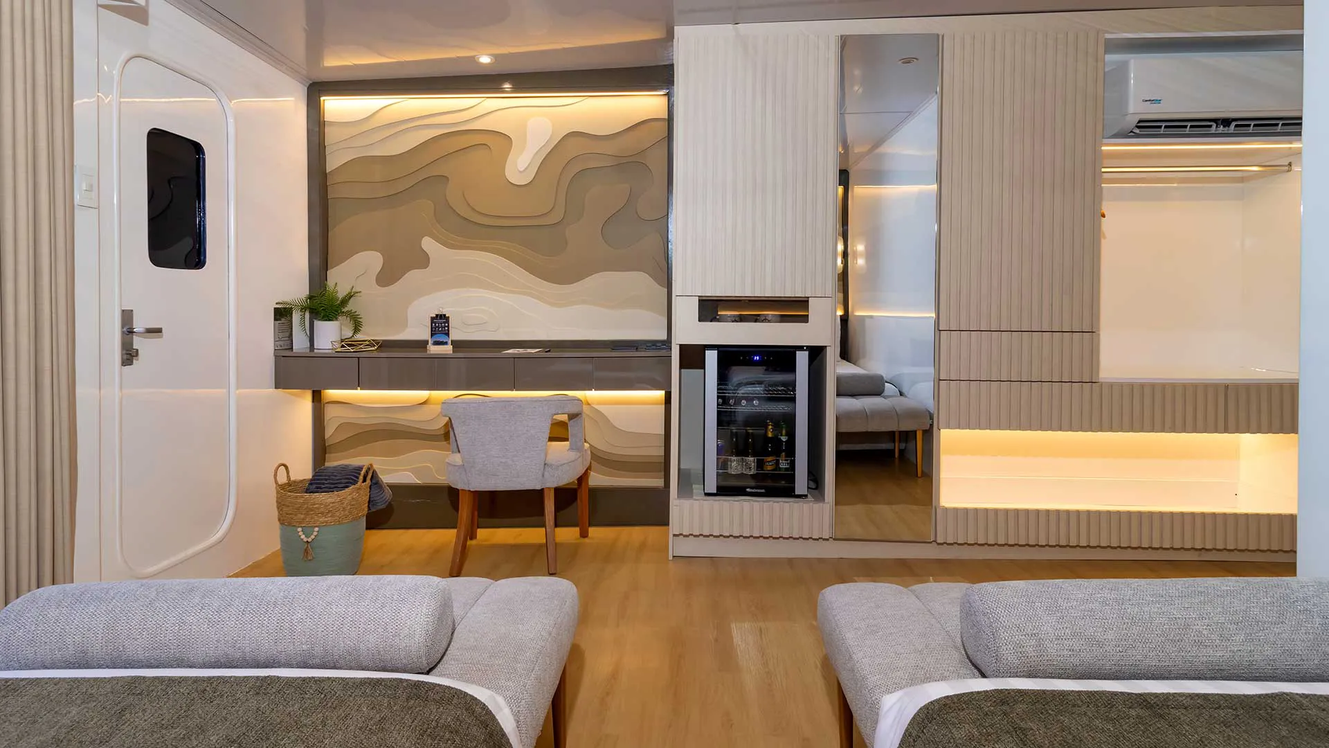 Galaxy Sirius cabin