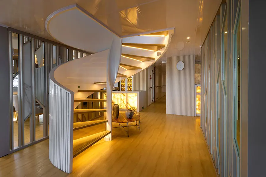 Galaxy Sirius interior