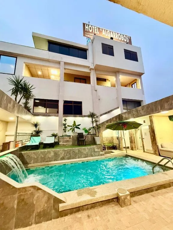 Hotel Los Algarrobos