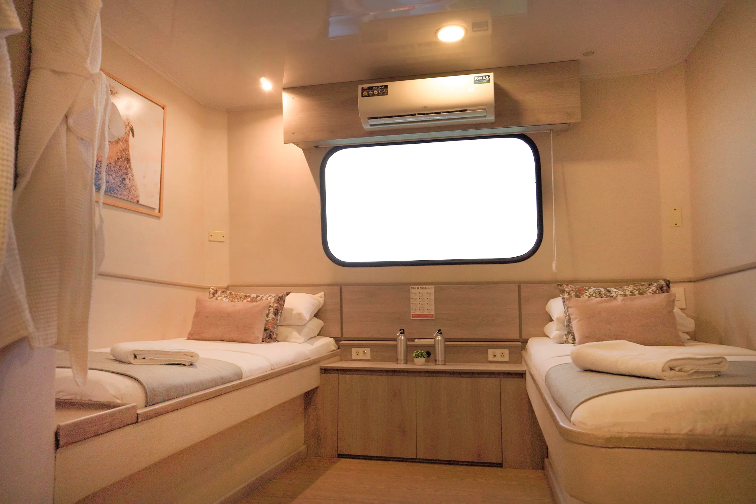 M/C Seaman Journey cabin