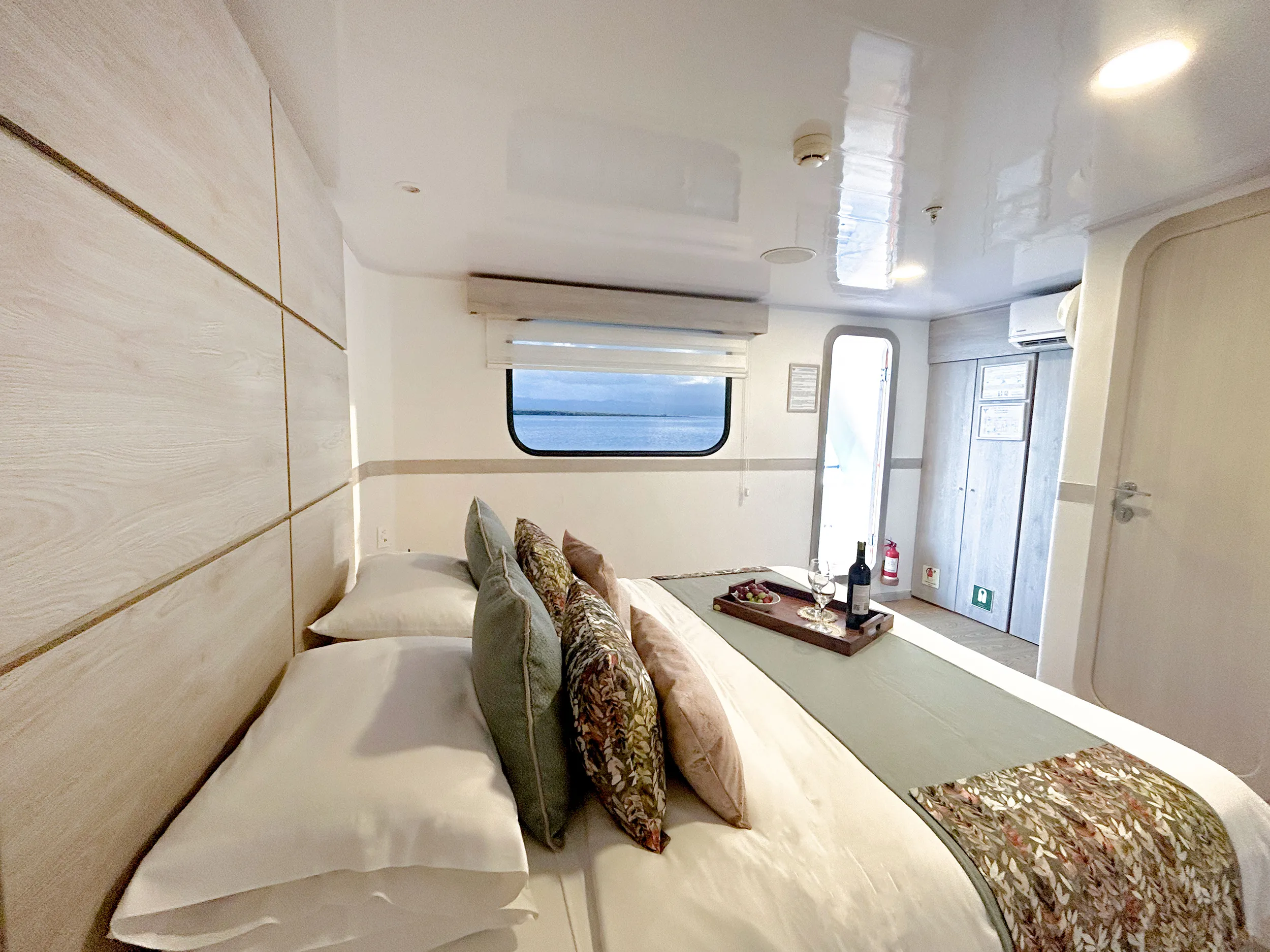 M/C Seaman Journey cabin