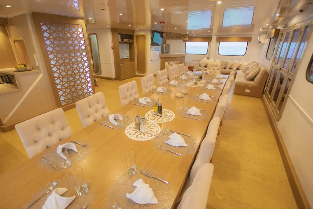 Seaman Journey Galapagos Yacht Restaurant